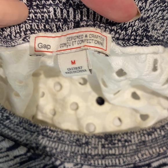 Blue shirt with white back GAP - Picture 3 of 3